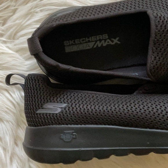 Skechers Performance GOGA Max Go Walk Max Slip On Sneakers Men’s Black Size 9.5 - Picture 5 of 11
